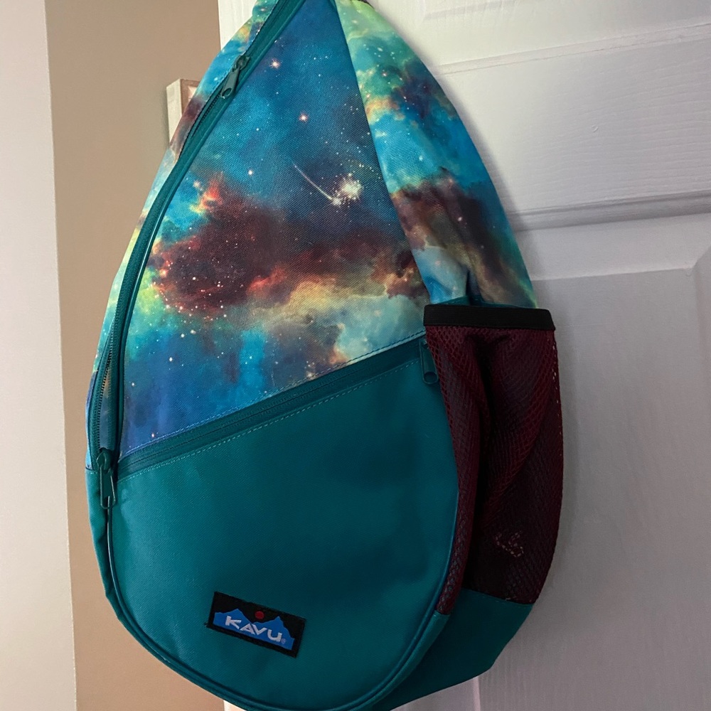 KAVU Paxton Sling Bag